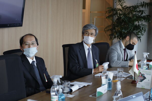Visita Embajador Japón EPM
Visita Embajador Japón EPM
Fecha: Julio 15 2021
Para descargar esta fotografía en alta resolución, haga clic sobre la imagen hasta que la misma se despliegue en la pantalla completa; luego dé clic derecho y elija la opción "guardar imagen como". 
En caso de publicación por cualquier medio, solicitamos acompañarla del crédito: "Foto EPM"
Palabras clave: Visita Embajador Japón EPM