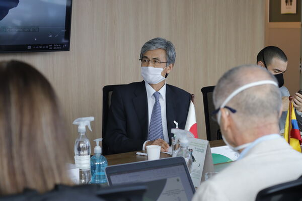 Visita Embajador Japón EPM
Visita Embajador Japón EPM
Fecha: Julio 15 2021
Para descargar esta fotografía en alta resolución, haga clic sobre la imagen hasta que la misma se despliegue en la pantalla completa; luego dé clic derecho y elija la opción "guardar imagen como". 
En caso de publicación por cualquier medio, solicitamos acompañarla del crédito: "Foto EPM"
Palabras clave: Visita Embajador Japón EPM