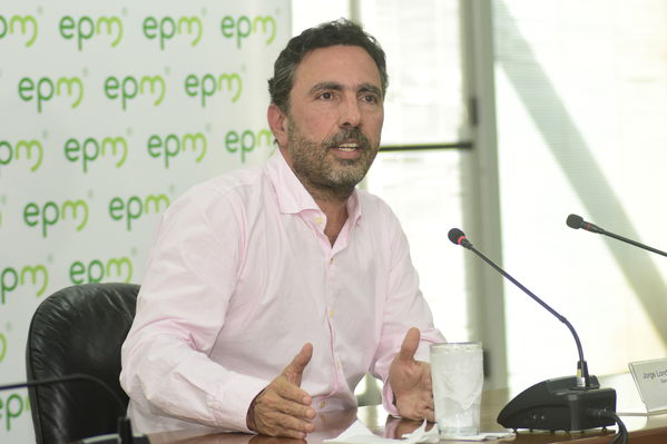Rueda prensa Avances Hidroituango
Rueda prensa Avances Hidroituango.
Fecha: Julio 31 2018.
Para descargar esta fotografía en alta resolución, haga clic sobre la imagen hasta que la misma se despliegue en la pantalla completa; luego dé clic derecho y elija la opción "guardar imagen como". 
En caso de publicación por cualquier medio, solicitamos acompañarla del crédito: "Foto EPM"
Palabras clave: Rueda prensa Avances Hidroituango