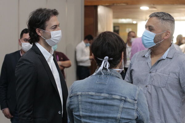 Reunion con el Concejo de Medellin para propuesta de ampliación del objeto social de EPM 
Reunion con el Concejo de Medellin para propuesta de ampliación del objeto social de EPM 
Fecha: Julio 7 de 2020
Para descargar esta fotografía en alta resolución, haga clic sobre la imagen hasta que la misma se despliegue en la pantalla completa; luego dé clic derecho y elija la opción "guardar imagen como".
En caso de publicación por cualquier medio, solicitamos acompañarla del crédito: "Foto EPM"
Palabras clave: Reunion con el Concejo de Medellin para propuesta de ampliación del objeto social de EPM
