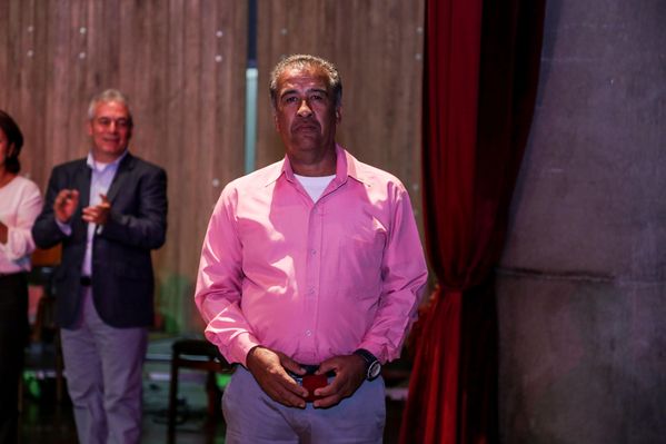 Celebración años de servicio
Celebración años de servicio    
Fecha: Julio 8 de 2015. Lugar: Medellín, EPM - Auditorio Himerio Pérez
Para descargar esta fotografía en alta resolución, haga clic sobre la imagen hasta que la misma se despliegue en la pantalla completa; luego dé clic derecho y elija la opción "guardar imagen como". 
En caso de publicación por cualquier medio, solicitamos acompañarla del crédito: "Foto EPM"

Palabras clave: Celebración años servicio