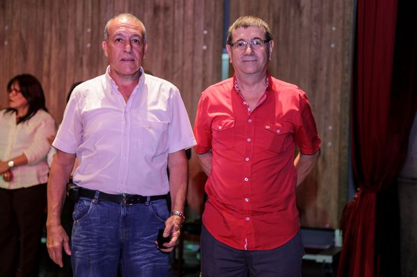 Celebración años de servicio
Celebración años de servicio    
Fecha: Julio 8 de 2015. Lugar: Medellín, EPM - Auditorio Himerio Pérez
Para descargar esta fotografía en alta resolución, haga clic sobre la imagen hasta que la misma se despliegue en la pantalla completa; luego dé clic derecho y elija la opción "guardar imagen como". 
En caso de publicación por cualquier medio, solicitamos acompañarla del crédito: "Foto EPM"

Palabras clave: Celebración años servicio