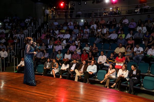 Celebración años de servicio
Celebración años de servicio    
Fecha: Julio 8 de 2015. Lugar: Medellín, EPM - Auditorio Himerio Pérez
Para descargar esta fotografía en alta resolución, haga clic sobre la imagen hasta que la misma se despliegue en la pantalla completa; luego dé clic derecho y elija la opción "guardar imagen como". 
En caso de publicación por cualquier medio, solicitamos acompañarla del crédito: "Foto EPM"

Palabras clave: Celebración años servicio
