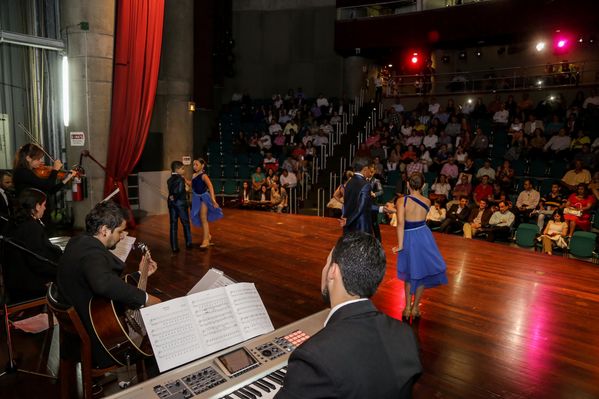Celebración años de servicio
Celebración años de servicio    
Fecha: Julio 8 de 2015. Lugar: Medellín, EPM - Auditorio Himerio Pérez
Para descargar esta fotografía en alta resolución, haga clic sobre la imagen hasta que la misma se despliegue en la pantalla completa; luego dé clic derecho y elija la opción "guardar imagen como". 
En caso de publicación por cualquier medio, solicitamos acompañarla del crédito: "Foto EPM"

Palabras clave: Celebración años servicio