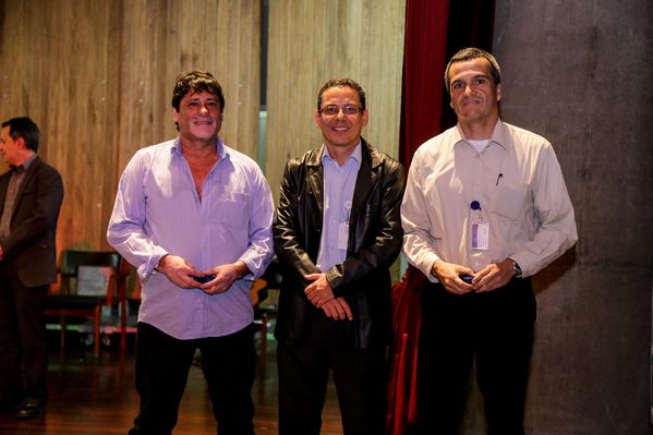 Celebración años de servicio
Celebración años de servicio    
Fecha: Julio 8 de 2015. Lugar: Medellín, EPM - Auditorio Himerio Pérez
Para descargar esta fotografía en alta resolución, haga clic sobre la imagen hasta que la misma se despliegue en la pantalla completa; luego dé clic derecho y elija la opción "guardar imagen como". 
En caso de publicación por cualquier medio, solicitamos acompañarla del crédito: "Foto EPM"

Palabras clave: Celebración años servicio