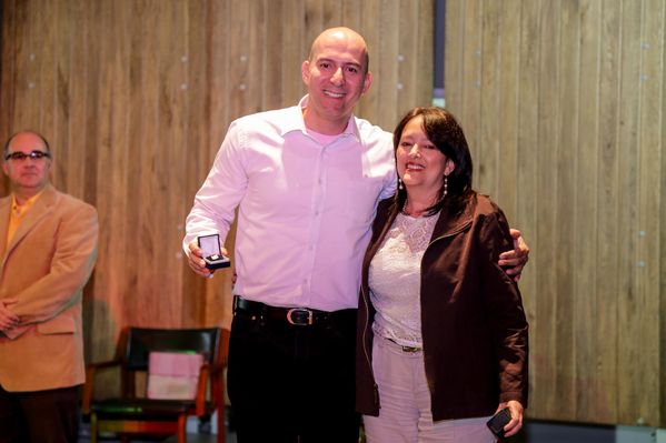 Celebración años de servicio
Celebración años de servicio    
Fecha: Julio 8 de 2015. Lugar: Medellín, EPM - Auditorio Himerio Pérez
Para descargar esta fotografía en alta resolución, haga clic sobre la imagen hasta que la misma se despliegue en la pantalla completa; luego dé clic derecho y elija la opción "guardar imagen como". 
En caso de publicación por cualquier medio, solicitamos acompañarla del crédito: "Foto EPM"

Palabras clave: Celebración años servicio