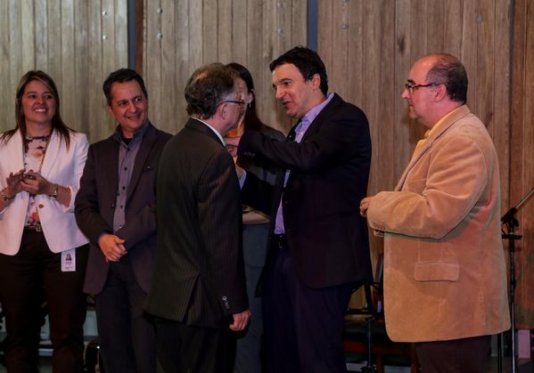 Celebración años de servicio
Celebración años de servicio    
Fecha: Julio 8 de 2015. Lugar: Medellín, EPM - Auditorio Himerio Pérez
Para descargar esta fotografía en alta resolución, haga clic sobre la imagen hasta que la misma se despliegue en la pantalla completa; luego dé clic derecho y elija la opción "guardar imagen como". 
En caso de publicación por cualquier medio, solicitamos acompañarla del crédito: "Foto EPM"

Palabras clave: Celebración años servicio
