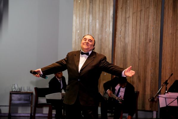 Celebración años de servicio
Celebración años de servicio    
Fecha: Julio 8 de 2015. Lugar: Medellín, EPM - Auditorio Himerio Pérez
Para descargar esta fotografía en alta resolución, haga clic sobre la imagen hasta que la misma se despliegue en la pantalla completa; luego dé clic derecho y elija la opción "guardar imagen como". 
En caso de publicación por cualquier medio, solicitamos acompañarla del crédito: "Foto EPM"

Palabras clave: Celebración años servicio
