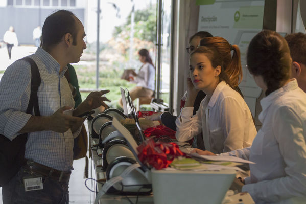 Semana Ambiental 2017
Semana Ambiental 2017
Fecha: Junio 22 de 2017
Para descargar esta fotografía en alta resolución, haga clic sobre la imagen hasta que la misma se despliegue en la pantalla completa; luego dé clic derecho y elija la opción "guardar imagen como". 
En caso de publicación por cualquier medio, solicitamos acompañarla del crédito: "Foto EPM"
Palabras clave: Semana Ambiental 2017