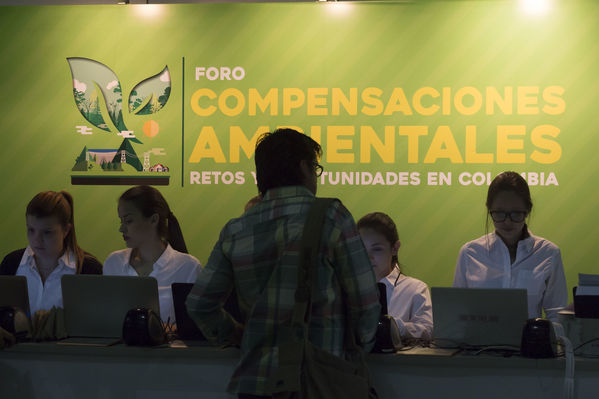 Semana Ambiental 2017
Semana Ambiental 2017
Fecha: Junio 22 de 2017
Para descargar esta fotografía en alta resolución, haga clic sobre la imagen hasta que la misma se despliegue en la pantalla completa; luego dé clic derecho y elija la opción "guardar imagen como". 
En caso de publicación por cualquier medio, solicitamos acompañarla del crédito: "Foto EPM"
Palabras clave: Semana Ambiental 2017