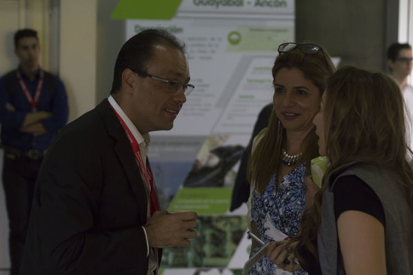 Semana Ambiental 2017
Semana Ambiental 2017
Fecha: Junio 22 de 2017
Para descargar esta fotografía en alta resolución, haga clic sobre la imagen hasta que la misma se despliegue en la pantalla completa; luego dé clic derecho y elija la opción "guardar imagen como". 
En caso de publicación por cualquier medio, solicitamos acompañarla del crédito: "Foto EPM"
Palabras clave: Semana Ambiental 2017