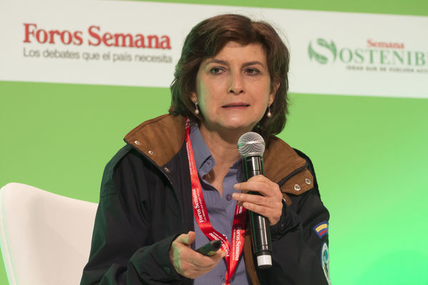 Semana Ambiental 2017
Semana Ambiental 2017
Fecha: Junio 22 de 2017
Para descargar esta fotografía en alta resolución, haga clic sobre la imagen hasta que la misma se despliegue en la pantalla completa; luego dé clic derecho y elija la opción "guardar imagen como". 
En caso de publicación por cualquier medio, solicitamos acompañarla del crédito: "Foto EPM"
Palabras clave: Semana Ambiental 2017