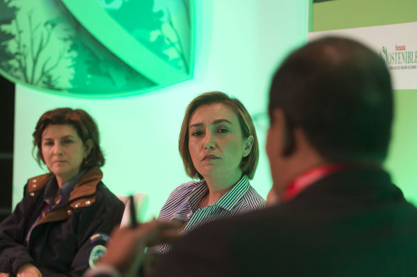 Semana Ambiental 2017
Semana Ambiental 2017
Fecha: Junio 22 de 2017
Para descargar esta fotografía en alta resolución, haga clic sobre la imagen hasta que la misma se despliegue en la pantalla completa; luego dé clic derecho y elija la opción "guardar imagen como". 
En caso de publicación por cualquier medio, solicitamos acompañarla del crédito: "Foto EPM"
Palabras clave: Semana Ambiental 2017