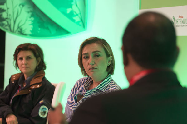 Semana Ambiental 2017
Semana Ambiental 2017
Fecha: Junio 22 de 2017
Para descargar esta fotografía en alta resolución, haga clic sobre la imagen hasta que la misma se despliegue en la pantalla completa; luego dé clic derecho y elija la opción "guardar imagen como". 
En caso de publicación por cualquier medio, solicitamos acompañarla del crédito: "Foto EPM"
Palabras clave: Semana Ambiental 2017