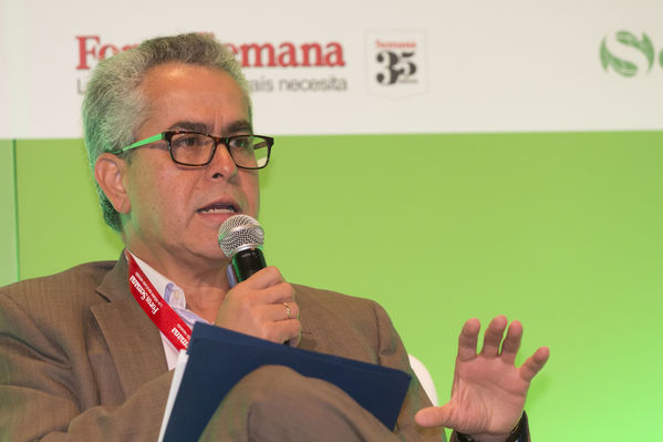 Semana Ambiental 2017
Semana Ambiental 2017
Fecha: Junio 22 de 2017
Para descargar esta fotografía en alta resolución, haga clic sobre la imagen hasta que la misma se despliegue en la pantalla completa; luego dé clic derecho y elija la opción "guardar imagen como". 
En caso de publicación por cualquier medio, solicitamos acompañarla del crédito: "Foto EPM"
Palabras clave: Semana Ambiental 2017