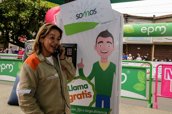 Carrera Corre por Amor
Carrera Corre por Amor
Fecha: Marzo 15 de 2015
Para descargar esta fotografía en alta resolución, haga clic sobre la imagen hasta que la misma se despliegue en la pantalla completa; luego dé clic derecho y elija la opción "guardar imagen como". 
En caso de publicación por cualquier medio, solicitamos acompañarla del crédito: "Foto EPM"
Palabras clave: Carrera Corre Amor