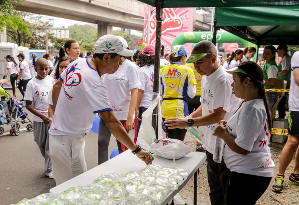 Carrera Corre por Amor
Carrera Corre por Amor
Fecha: Marzo 15 de 2015
Para descargar esta fotografía en alta resolución, haga clic sobre la imagen hasta que la misma se despliegue en la pantalla completa; luego dé clic derecho y elija la opción "guardar imagen como". 
En caso de publicación por cualquier medio, solicitamos acompañarla del crédito: "Foto EPM"
Palabras clave: Carrera Corre Amor