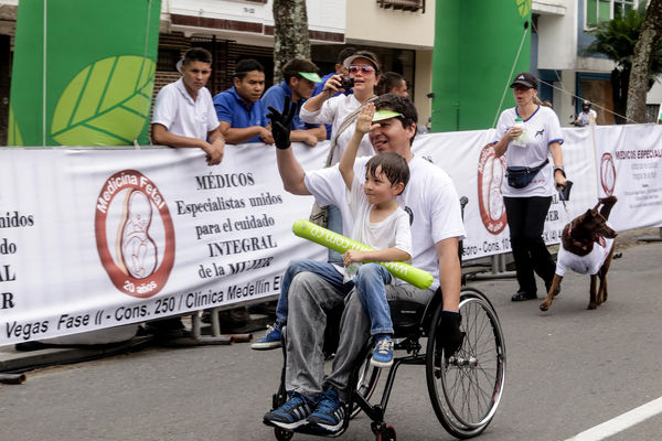 Carrera Corre por Amor
Carrera Corre por Amor
Fecha: Marzo 15 de 2015
Para descargar esta fotografía en alta resolución, haga clic sobre la imagen hasta que la misma se despliegue en la pantalla completa; luego dé clic derecho y elija la opción "guardar imagen como". 
En caso de publicación por cualquier medio, solicitamos acompañarla del crédito: "Foto EPM"
Palabras clave: Carrera Corre Amor