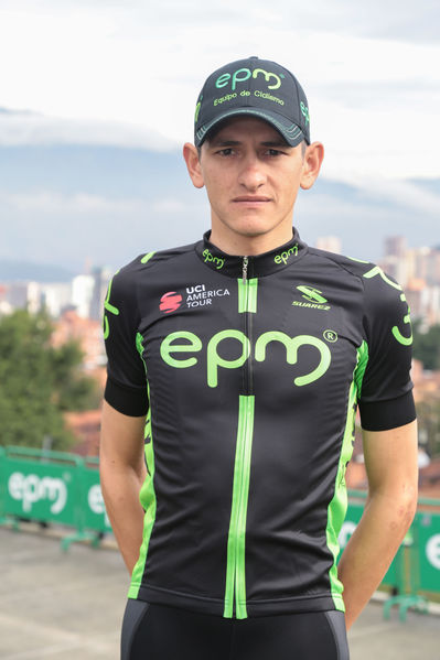 Equipo  Ciclismo EPM 2017
Equipo de Ciclismo EPM 2017
Fecha: Marzo 15 de 2017
Lugar: UVA Ilusión Verde- El Tesoro/ Poblado
Para descargar esta fotografía en alta resolución, haga clic sobre la imagen hasta que la misma se despliegue en la pantalla completa; luego dé clic derecho y elija la opción "guardar imagen como". 
En caso de publicación por cualquier medio, solicitamos acompañarla del crédito: "Foto EPM"
Palabras clave: Equipo  Ciclismo EPM 2017 Fredy Montaño