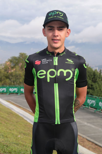 Equipo  Ciclismo EPM 2017
Equipo de Ciclismo EPM 2017
Fecha: Marzo 15 de 2017
Lugar: UVA Ilusión Verde- El Tesoro/ Poblado
Para descargar esta fotografía en alta resolución, haga clic sobre la imagen hasta que la misma se despliegue en la pantalla completa; luego dé clic derecho y elija la opción "guardar imagen como". 
En caso de publicación por cualquier medio, solicitamos acompañarla del crédito: "Foto EPM"
Palabras clave: Equipo  Ciclismo EPM 2017 Elkin Castaño