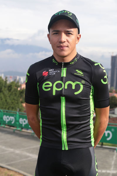 Equipo  Ciclismo EPM 2017
Equipo de Ciclismo EPM 2017
Fecha: Marzo 15 de 2017
Lugar: UVA Ilusión Verde- El Tesoro/ Poblado
Para descargar esta fotografía en alta resolución, haga clic sobre la imagen hasta que la misma se despliegue en la pantalla completa; luego dé clic derecho y elija la opción "guardar imagen como". 
En caso de publicación por cualquier medio, solicitamos acompañarla del crédito: "Foto EPM"
Palabras clave: Equipo  Ciclismo EPM 2017 Eduar Diaz