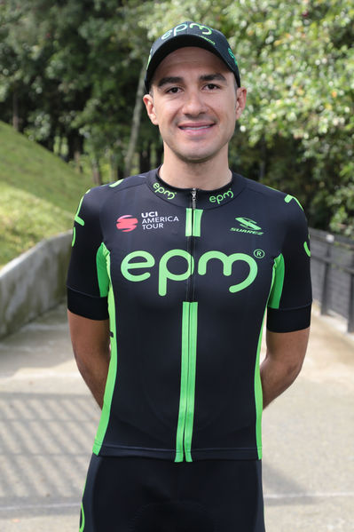 Equipo  Ciclismo EPM 2017
Equipo de Ciclismo EPM 2017
Fecha: Marzo 15 de 2017
Lugar: UVA Ilusión Verde- El Tesoro/ Poblado
Para descargar esta fotografía en alta resolución, haga clic sobre la imagen hasta que la misma se despliegue en la pantalla completa; luego dé clic derecho y elija la opción "guardar imagen como". 
En caso de publicación por cualquier medio, solicitamos acompañarla del crédito: "Foto EPM"
Palabras clave: Equipo  Ciclismo EPM 2017 Juan Pablo Suarez