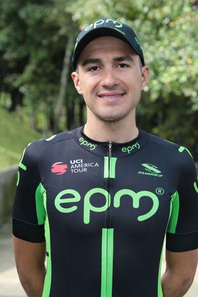 Equipo  Ciclismo EPM 2017
Equipo de Ciclismo EPM 2017
Fecha: Marzo 15 de 2017
Lugar: UVA Ilusión Verde- El Tesoro/ Poblado
Para descargar esta fotografía en alta resolución, haga clic sobre la imagen hasta que la misma se despliegue en la pantalla completa; luego dé clic derecho y elija la opción "guardar imagen como". 
En caso de publicación por cualquier medio, solicitamos acompañarla del crédito: "Foto EPM"
Palabras clave: Equipo  Ciclismo EPM 2017 Juan Pablo Suarez