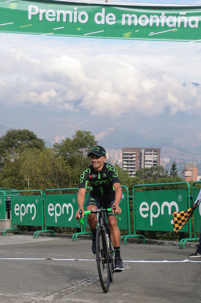 Equipo  Ciclismo EPM 2017
Equipo de Ciclismo EPM 2017
Fecha: Marzo 15 de 2017
Lugar: UVA Ilusión Verde- El Tesoro/ Poblado
Para descargar esta fotografía en alta resolución, haga clic sobre la imagen hasta que la misma se despliegue en la pantalla completa; luego dé clic derecho y elija la opción "guardar imagen como". 
En caso de publicación por cualquier medio, solicitamos acompañarla del crédito: "Foto EPM"
Palabras clave: Equipo  Ciclismo EPM 2017