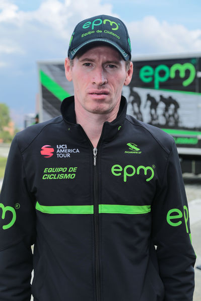 Equipo  Ciclismo EPM 2017
Equipo de Ciclismo EPM 2017
Fecha: Marzo 15 de 2017
Lugar: UVA Ilusión Verde- El Tesoro/ Poblado
Para descargar esta fotografía en alta resolución, haga clic sobre la imagen hasta que la misma se despliegue en la pantalla completa; luego dé clic derecho y elija la opción "guardar imagen como". 
En caso de publicación por cualquier medio, solicitamos acompañarla del crédito: "Foto EPM"
Palabras clave: Equipo  Ciclismo EPM 2017 Jorge Florez
