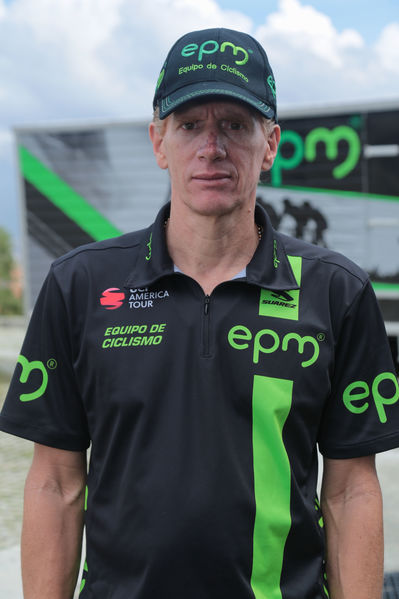Equipo de Ciclismo EPM 2017
Equipo de Ciclismo EPM 2017
Fecha: Marzo 15 de 2017
Lugar: UVA Ilusión Verde- El Tesoro/ Poblado
Para descargar esta fotografía en alta resolución, haga clic sobre la imagen hasta que la misma se despliegue en la pantalla completa; luego dé clic derecho y elija la opción "guardar imagen como". 
En caso de publicación por cualquier medio, solicitamos acompañarla del crédito: "Foto EPM"
Palabras clave: Equipo Ciclismo EPM 2017 Nicolas Laverde