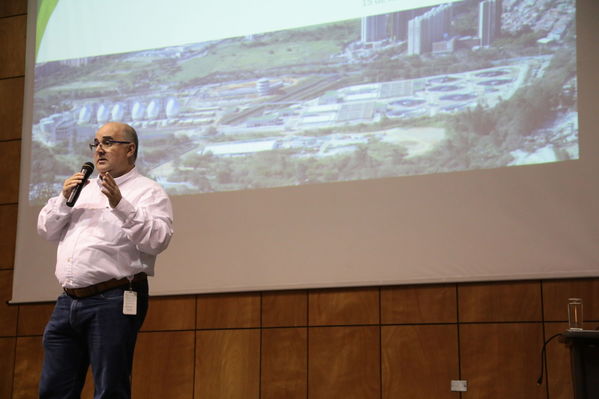 visita recorrido por la planta de tratamiento de aguas residuales San Fernando
visita recorrido por la planta de tratamiento de aguas residuales San Fernando
Marzo 15 2019
Para descargar esta fotografía en alta resolución, haga clic sobre la imagen hasta que la misma se despliegue en la pantalla completa; luego dé clic derecho y elija la opción "guardar imagen como". 
En caso de publicación por cualquier medio, solicitamos acompañarla del crédito: "Foto EPM"
Palabras clave: visita recorrido por la planta de tratamiento de aguas residuales San Fernando