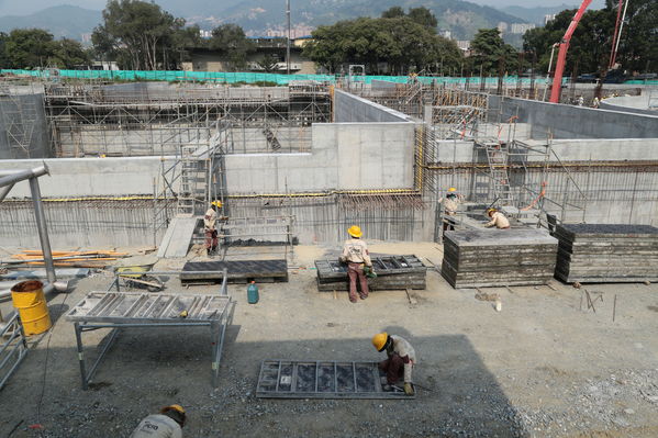 visita recorrido por la planta de tratamiento de aguas residuales San Fernando
visita recorrido por la planta de tratamiento de aguas residuales San Fernando
Marzo 15 2019
Para descargar esta fotografía en alta resolución, haga clic sobre la imagen hasta que la misma se despliegue en la pantalla completa; luego dé clic derecho y elija la opción "guardar imagen como". 
En caso de publicación por cualquier medio, solicitamos acompañarla del crédito: "Foto EPM"
Palabras clave: visita recorrido por la planta de tratamiento de aguas residuales San Fernando