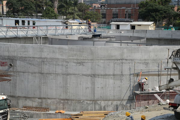 visita recorrido por la planta de tratamiento de aguas residuales San Fernando
visita recorrido por la planta de tratamiento de aguas residuales San Fernando
Marzo 15 2019
Para descargar esta fotografía en alta resolución, haga clic sobre la imagen hasta que la misma se despliegue en la pantalla completa; luego dé clic derecho y elija la opción "guardar imagen como". 
En caso de publicación por cualquier medio, solicitamos acompañarla del crédito: "Foto EPM"
Palabras clave: visita recorrido por la planta de tratamiento de aguas residuales San Fernando