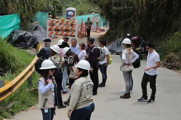 visita recorrido por la planta de tratamiento de aguas residuales San Fernando
visita recorrido por la planta de tratamiento de aguas residuales San Fernando
Marzo 15 2019
Para descargar esta fotografía en alta resolución, haga clic sobre la imagen hasta que la misma se despliegue en la pantalla completa; luego dé clic derecho y elija la opción "guardar imagen como". 
En caso de publicación por cualquier medio, solicitamos acompañarla del crédito: "Foto EPM"
Palabras clave: visita recorrido por la planta de tratamiento de aguas residuales San Fernando