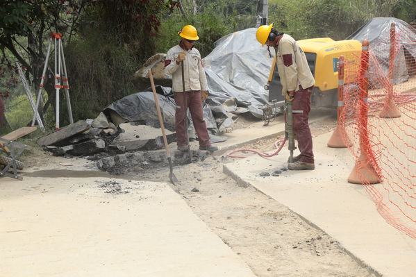 visita recorrido por la planta de tratamiento de aguas residuales San Fernando
visita recorrido por la planta de tratamiento de aguas residuales San Fernando
Marzo 15 2019
Para descargar esta fotografía en alta resolución, haga clic sobre la imagen hasta que la misma se despliegue en la pantalla completa; luego dé clic derecho y elija la opción "guardar imagen como". 
En caso de publicación por cualquier medio, solicitamos acompañarla del crédito: "Foto EPM"
Palabras clave: visita recorrido por la planta de tratamiento de aguas residuales San Fernando