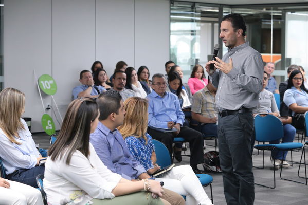 Encuentro ecosistema sostenible de proveedores
Encuentro ecosistema sostenible de proveedores
Fecha: Marzo 3 de 2017
Para descargar esta fotografía en alta resolución, haga clic sobre la imagen hasta que la misma se despliegue en la pantalla completa; luego dé clic derecho y elija la opción "guardar imagen como". 
En caso de publicación por cualquier medio, solicitamos acompañarla del crédito: "Foto EPM"
Palabras clave: Encuentro ecosistema sostenible proveedores