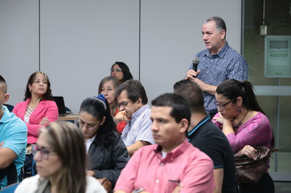 Encuentro ecosistema sostenible de proveedores
Encuentro ecosistema sostenible de proveedores
Fecha: Marzo 3 de 2017
Para descargar esta fotografía en alta resolución, haga clic sobre la imagen hasta que la misma se despliegue en la pantalla completa; luego dé clic derecho y elija la opción "guardar imagen como". 
En caso de publicación por cualquier medio, solicitamos acompañarla del crédito: "Foto EPM"
Palabras clave: Encuentro ecosistema sostenible proveedores