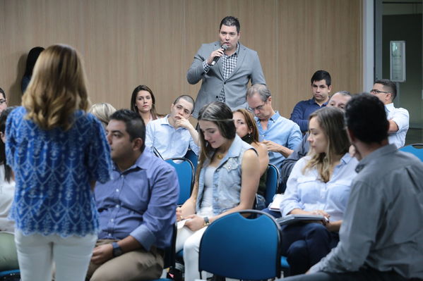 Encuentro ecosistema sostenible de proveedores
Encuentro ecosistema sostenible de proveedores
Fecha: Marzo 3 de 2017
Para descargar esta fotografía en alta resolución, haga clic sobre la imagen hasta que la misma se despliegue en la pantalla completa; luego dé clic derecho y elija la opción "guardar imagen como". 
En caso de publicación por cualquier medio, solicitamos acompañarla del crédito: "Foto EPM"
Palabras clave: Encuentro ecosistema sostenible proveedores