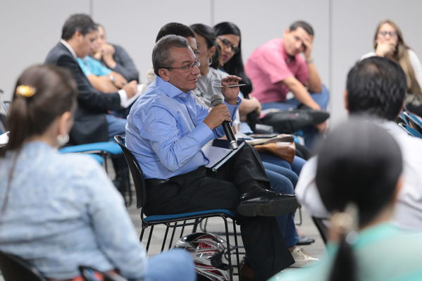Encuentro ecosistema sostenible de proveedores
Encuentro ecosistema sostenible de proveedores
Fecha: Marzo 3 de 2017
Para descargar esta fotografía en alta resolución, haga clic sobre la imagen hasta que la misma se despliegue en la pantalla completa; luego dé clic derecho y elija la opción "guardar imagen como". 
En caso de publicación por cualquier medio, solicitamos acompañarla del crédito: "Foto EPM"
Palabras clave: Encuentro ecosistema sostenible proveedores
