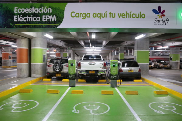 Ecoestación Santa Fe
Ecoestación Santa Fe
Fecha: Marzo 5 de 2018
Para descargar esta fotografía en alta resolución, haga clic sobre la imagen hasta que la misma se despliegue en la pantalla completa; luego dé clic derecho y elija la opción "guardar imagen como". 
En caso de publicación por cualquier medio, solicitamos acompañarla del crédito: "Foto EPM"

Palabras clave: Ecoestación Santa Fe