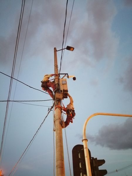 Piloto Ciudades Inteligentes
Piloto Ciudades Inteligentes
Marzo 18 2019
Para descargar esta fotografía en alta resolución, haga clic sobre la imagen hasta que la misma se despliegue en la pantalla completa; luego dé clic derecho y elija la opción "guardar imagen como". 
En caso de publicación por cualquier medio, solicitamos acompañarla del crédito: "Foto EPM"
Palabras clave: Piloto Ciudades Inteligentes