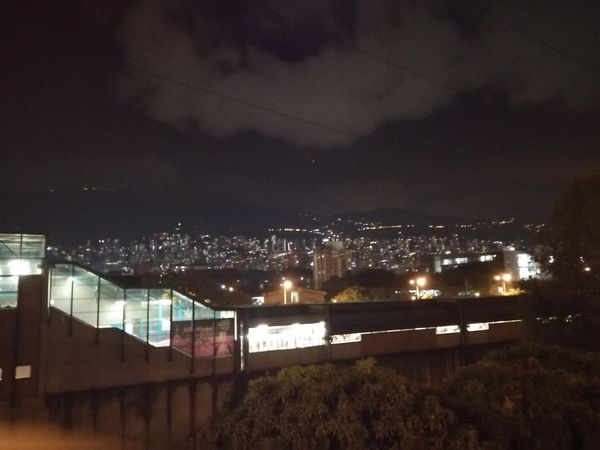 Piloto Ciudades Inteligentes
Piloto Ciudades Inteligentes
Marzo 18 2019
Para descargar esta fotografía en alta resolución, haga clic sobre la imagen hasta que la misma se despliegue en la pantalla completa; luego dé clic derecho y elija la opción "guardar imagen como". 
En caso de publicación por cualquier medio, solicitamos acompañarla del crédito: "Foto EPM"
Palabras clave: Piloto Ciudades Inteligentes