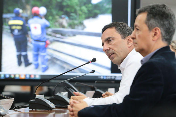 Rueda Prensa atención Contingencia Hidroituango
Fecha: 10 Mayo 2018.
Rueda Prensa atención Contingencia Hidroituango. 
Para descargar esta fotografía en alta resolución, haga clic sobre la imagen hasta que la misma se despliegue en la pantalla completa; luego dé clic derecho y elija la opción "guardar imagen como". 
En caso de publicación por cualquier medio, solicitamos acompañarla del crédito: "Foto EPM"
Palabras clave: Rueda Prensa atención Contingencia Hidroituango