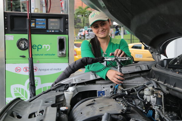 Gas natural vehicular
Gas natural vehicular
Fecha: 17 Mayo 2019.
Para descargar esta fotografía en alta resolución, haga clic sobre la imagen hasta que la misma se despliegue en la pantalla completa; luego dé clic derecho y elija la opción "guardar imagen como". 
En caso de publicación por cualquier medio, solicitamos acompañarla del crédito: "Foto EPM"
Palabras clave: Gas natural vehicular