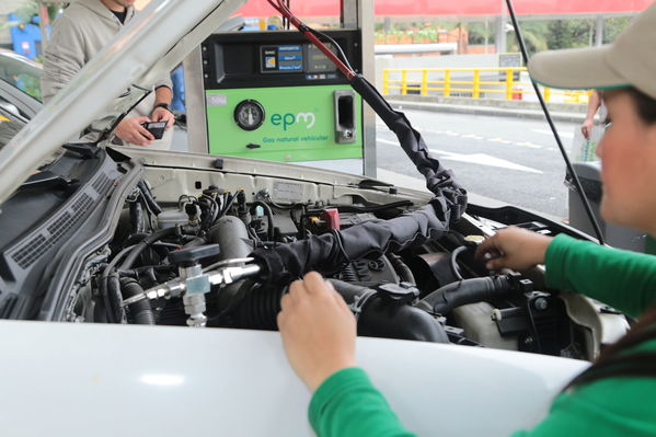 Gas natural vehicular
Gas natural vehicular
Fecha: 17 Mayo 2019.
Para descargar esta fotografía en alta resolución, haga clic sobre la imagen hasta que la misma se despliegue en la pantalla completa; luego dé clic derecho y elija la opción "guardar imagen como". 
En caso de publicación por cualquier medio, solicitamos acompañarla del crédito: "Foto EPM"
Palabras clave: Gas natural vehicular