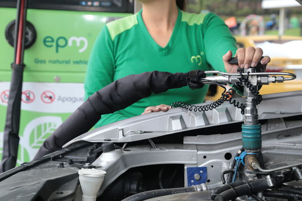 Gas natural vehicular
Gas natural vehicular
Fecha: 17 Mayo 2019.
Para descargar esta fotografía en alta resolución, haga clic sobre la imagen hasta que la misma se despliegue en la pantalla completa; luego dé clic derecho y elija la opción "guardar imagen como". 
En caso de publicación por cualquier medio, solicitamos acompañarla del crédito: "Foto EPM"
Palabras clave: Gas natural vehicular