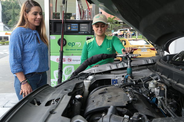 Gas natural vehicular
Gas natural vehicular
Fecha: 17 Mayo 2019.
Para descargar esta fotografía en alta resolución, haga clic sobre la imagen hasta que la misma se despliegue en la pantalla completa; luego dé clic derecho y elija la opción "guardar imagen como". 
En caso de publicación por cualquier medio, solicitamos acompañarla del crédito: "Foto EPM"
Palabras clave: Gas natural vehicular