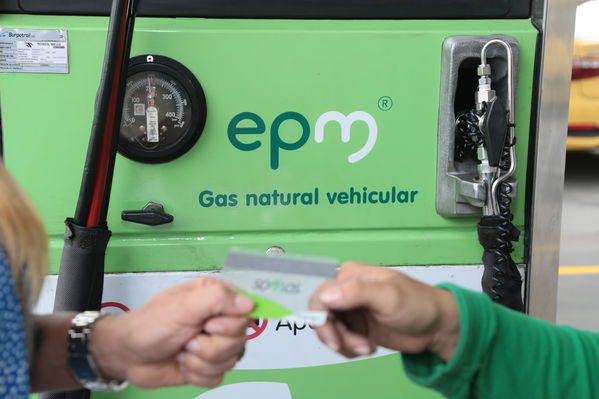 Gas natural vehicular
Gas natural vehicular
Fecha: 17 Mayo 2019.
Para descargar esta fotografía en alta resolución, haga clic sobre la imagen hasta que la misma se despliegue en la pantalla completa; luego dé clic derecho y elija la opción "guardar imagen como". 
En caso de publicación por cualquier medio, solicitamos acompañarla del crédito: "Foto EPM"
Palabras clave: Gas natural vehicular