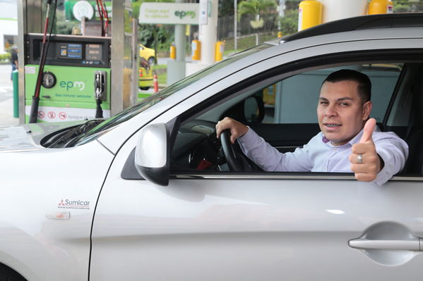 Gas natural vehicular
Gas natural vehicular
Fecha: 17 Mayo 2019.
Para descargar esta fotografía en alta resolución, haga clic sobre la imagen hasta que la misma se despliegue en la pantalla completa; luego dé clic derecho y elija la opción "guardar imagen como". 
En caso de publicación por cualquier medio, solicitamos acompañarla del crédito: "Foto EPM"
Palabras clave: Gas natural vehicular