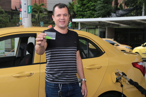 Gas natural vehicular
Gas natural vehicular
Fecha: 17 Mayo 2019.
Para descargar esta fotografía en alta resolución, haga clic sobre la imagen hasta que la misma se despliegue en la pantalla completa; luego dé clic derecho y elija la opción "guardar imagen como". 
En caso de publicación por cualquier medio, solicitamos acompañarla del crédito: "Foto EPM"
Palabras clave: Gas natural vehicular